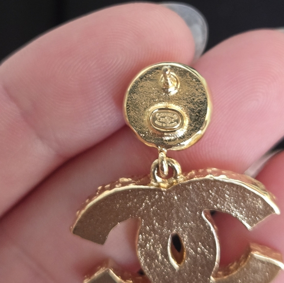 CHANEL Earrings. - Picture 6 of 7